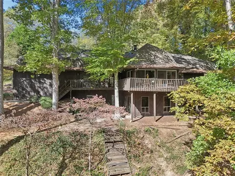 7080 Riverside Dr, Atlanta, GA 30328