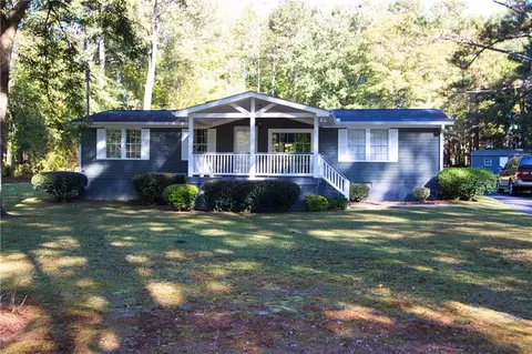 5179 Donald Dr, Loganville, GA 30052