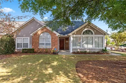 4404 Orchard Trce #4404, Roswell, GA 30076