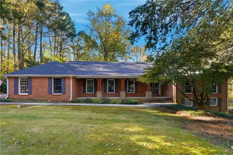 4740 Nantucket Dr SW, Lilburn, GA 30047