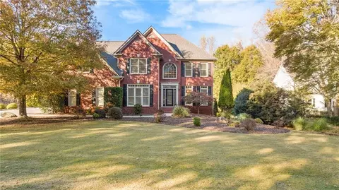 812 Lakemere Crst, Suwanee, GA 30024