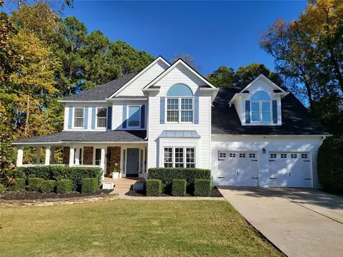 6010 Claiborne Cv, Roswell, GA 30075