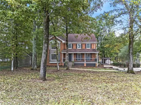 3657 Linda Dr, Loganville, GA 30052