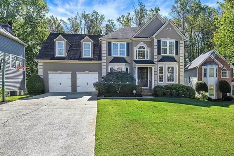565 Camber Woods Dr, Roswell, GA 30076