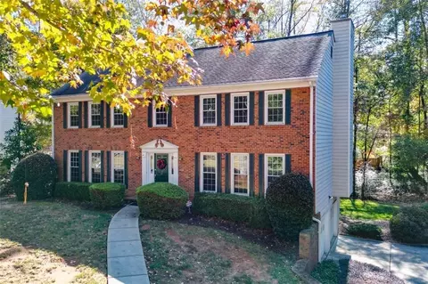 5610 Surrey Ct, Alpharetta, GA 30009