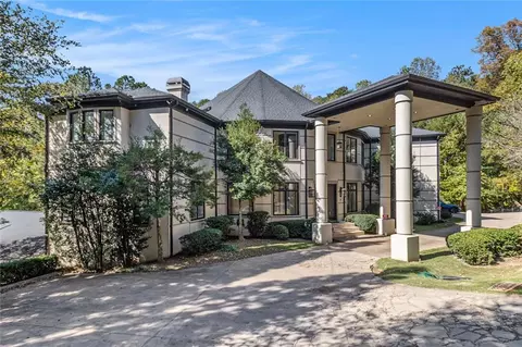 1050 Bedford Gardens Dr, Johns Creek, GA 30022