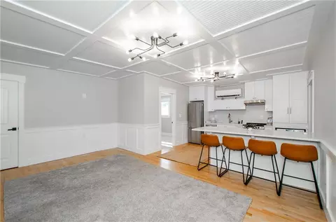 Living - 2109 Pine Tree Dr #C11, Buford, GA 30518 photo 2 of 4