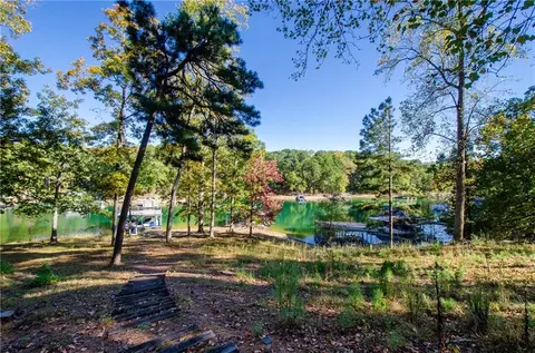 View/Area - 2109 Pine Tree Dr #C11, Buford, GA 30518 photo 2 of 5