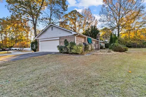 2075 Pinewood Dr, Covington, GA 30016 photo 5