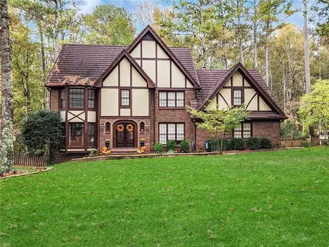 8870 Glen Ferry Dr, Johns Creek, GA 30022