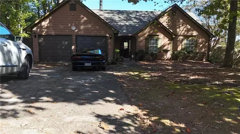 2101 Bankston Cir, Snellville, GA 30078