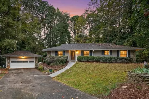 924 Hazel Ct SW, Lilburn, GA 30047