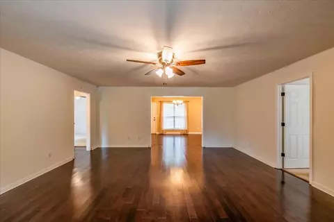 Living - 61 Freeman Rd, Lagrange, GA 30240 photo 1 of 7