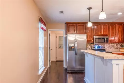 Entry Way - 61 Freeman Rd, Lagrange, GA 30240 photo 3 of 5