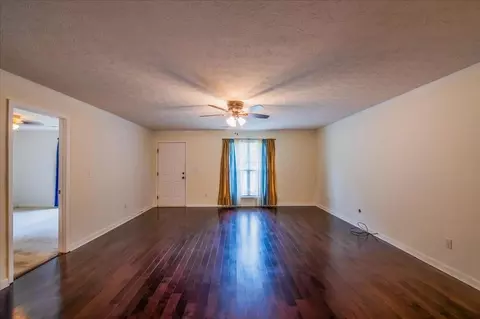 Living - 61 Freeman Rd, Lagrange, GA 30240 photo 3 of 7