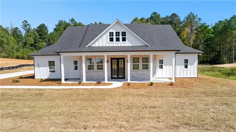 185 Gadson Dr, Fayetteville, GA 30214