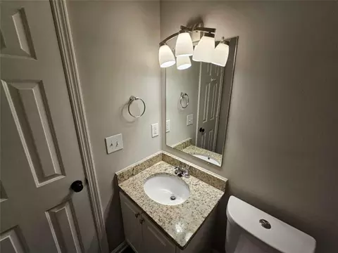 Bath - 333 Fallview Dr, Mcdonough, GA 30253 photo 2 of 4