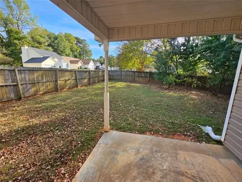 Exterior - 333 Fallview Dr, Mcdonough, GA 30253 photo 3 of 4