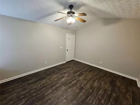 Living - 333 Fallview Dr, Mcdonough, GA 30253 photo 6 of 6