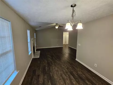 Living - 333 Fallview Dr, Mcdonough, GA 30253 photo 4 of 6