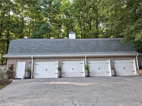 3978 Devonshire Dr, Marietta, GA 30066