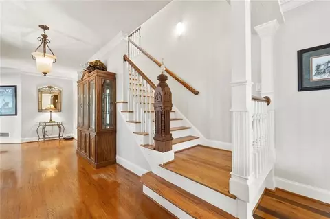 Entry Way - 3978 Devonshire Dr, Marietta, GA 30066 photo 4 of 5