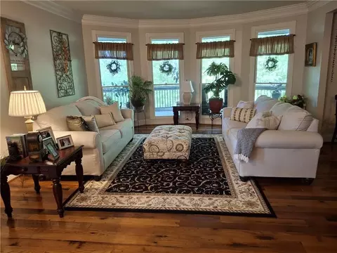 Living - 3978 Devonshire Dr, Marietta, GA 30066 photo 1 of 6