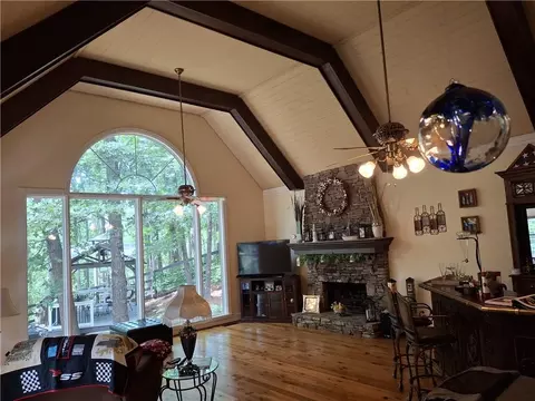 Living - 3978 Devonshire Dr, Marietta, GA 30066 photo 3 of 6