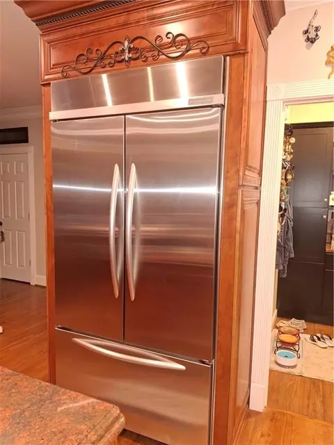 Kitchen - 3978 Devonshire Dr, Marietta, GA 30066 photo 6 of 9
