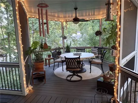 Exterior - 3978 Devonshire Dr, Marietta, GA 30066 photo 2 of 10
