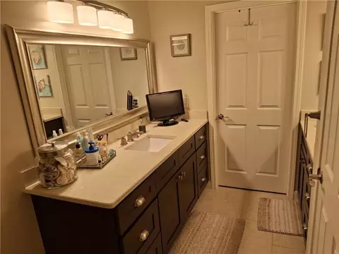 Bath - 3978 Devonshire Dr, Marietta, GA 30066 photo 1 of 3