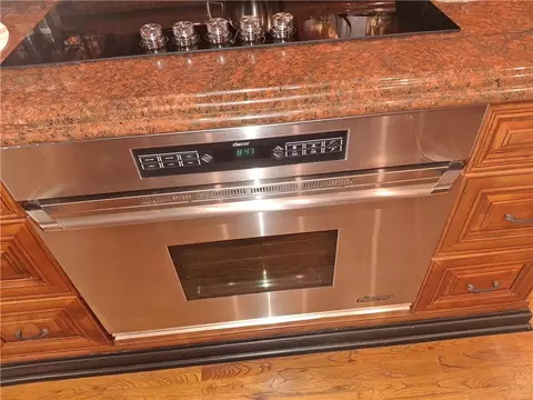 Kitchen - 3978 Devonshire Dr, Marietta, GA 30066 photo 8 of 9