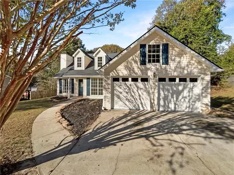 5049 Holly Hock Dr, Flowery Branch, GA 30542