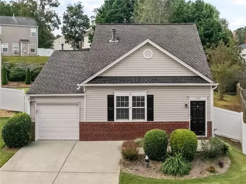 402 Royal Oak Dr, Acworth, GA 30102
