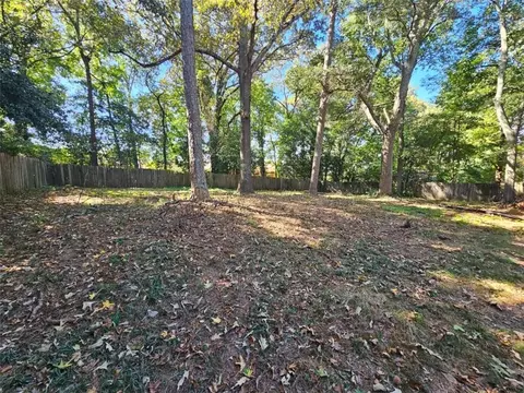 Exterior - 2858 Davidson Dr, Lithonia, GA 30058 photo 2 of 3