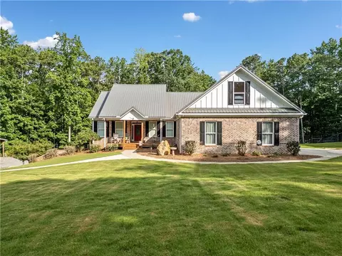 386 N Victoria Rd, Woodstock, GA 30189