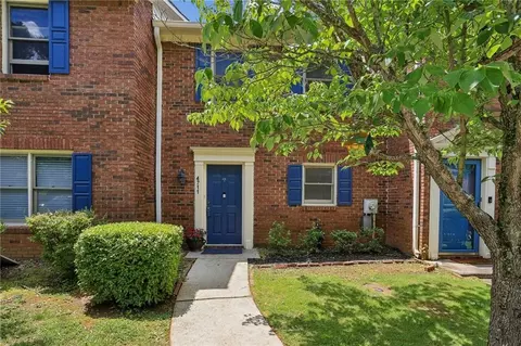 4711 Shumate Dr, Stone Mountain, GA 30083