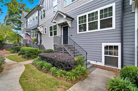 3790 Oxford Cir, Doraville, GA 30340