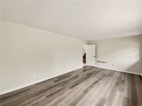 Living - 2217 Willoby Ct, Morrow, GA 30260 photo 3 of 5