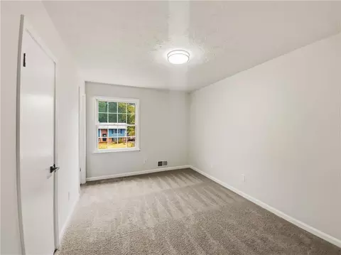 Bedroom - 2217 Willoby Ct, Morrow, GA 30260 photo 2 of 4