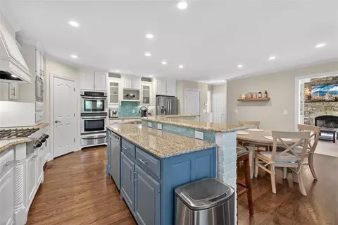 Kitchen - 909 Pathview Ct, Dacula, GA 30019 photo 3 of 6