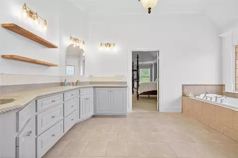 Bath - 909 Pathview Ct, Dacula, GA 30019 photo 1 of 2