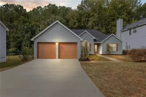 7513 Sugarcreek Dr, Riverdale, GA 30296