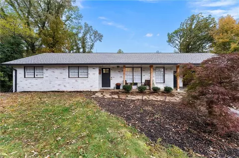 13 Meadowview Cir, Cartersville, GA 30121