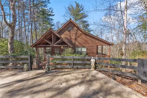 157 Beechwood Dr, Cleveland, GA 30528