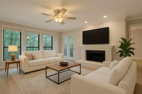 307 Warm Springs Cir, Roswell, GA 30075