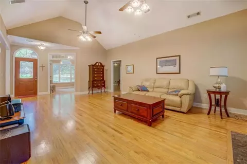 1041 Flat Rock, Covington, GA 30014 photo 9