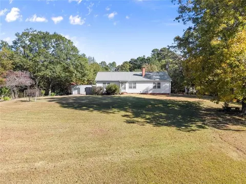 Exterior - 3089 Hwy 17 Alt, Toccoa, GA 30577 photo 8 of 23