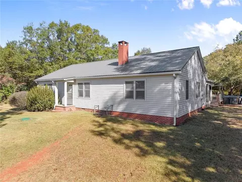 Exterior - 3089 Hwy 17 Alt, Toccoa, GA 30577 photo 6 of 23