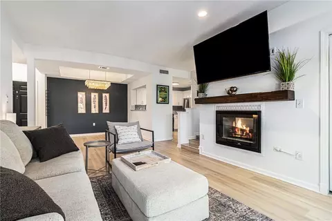 220 Renaissance Pkwy NE #1211, Atlanta, GA 30308